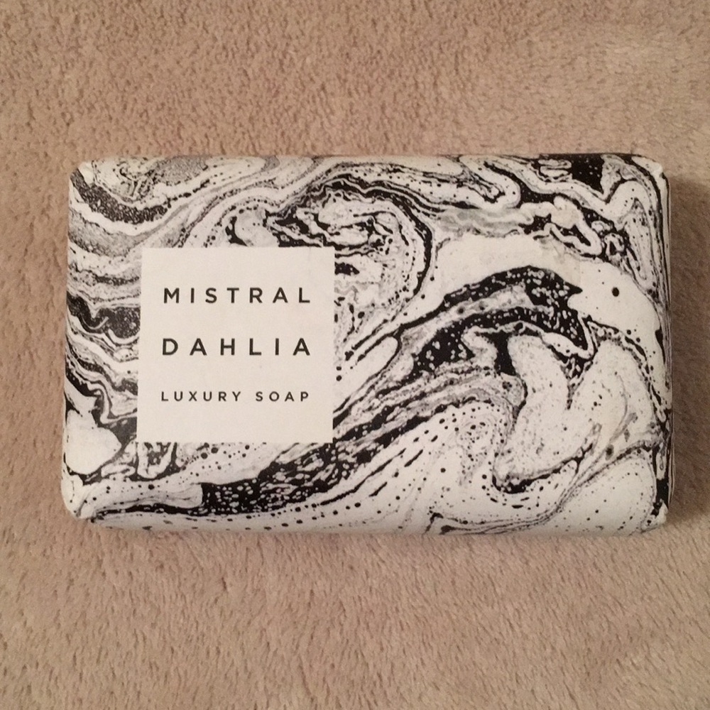 Mistral Dahlia Luxury Hand Soap 7 oz NWT